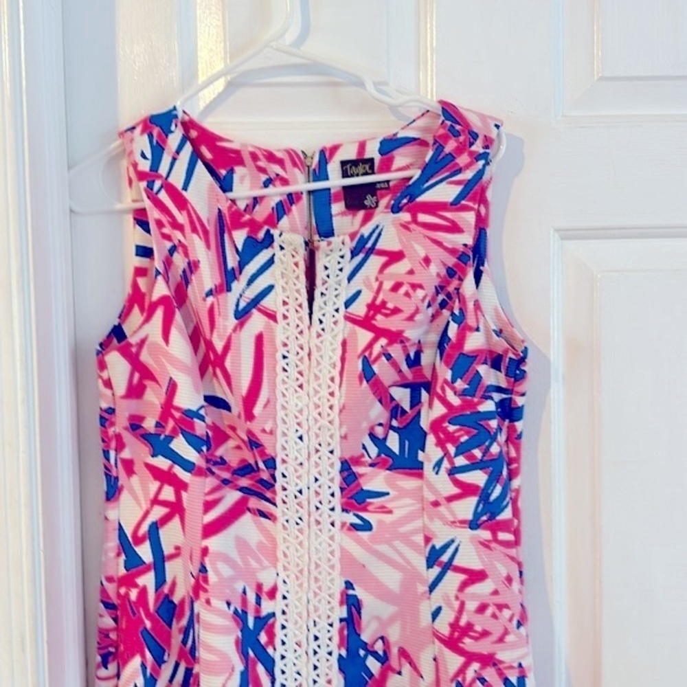 Women’s Taylor Pink Tropical Preppy Shift Crochet Print Mini Dress Size 10 - Picture 3 of 11